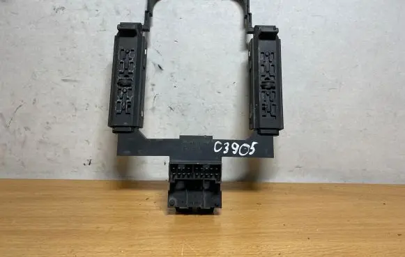Mercedes-Benz E W210 Front door electric window regulator 2108200110 C3905