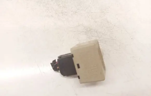 Toyota Corolla Verso AR10 Other relay 8198005040