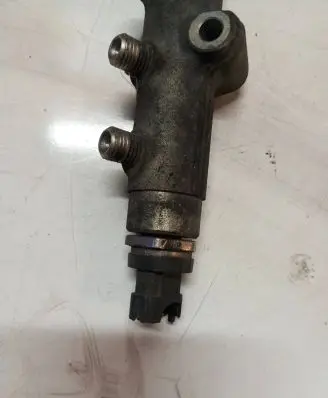 Volvo V70 Fuel main line pipe 30757146 002353 0445215023
