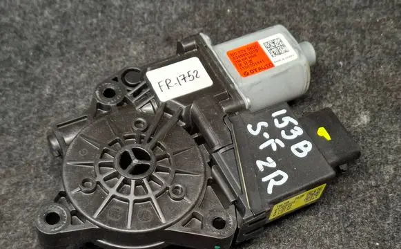 Hyundai Santa Fe Rear door window regulator motor 83460S1010