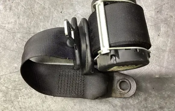 Mini One - Cooper R50 - 53 Rear seatbelt 7055962