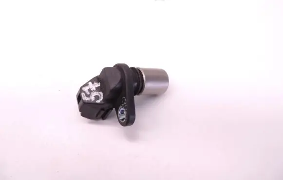 Volvo V50 Camshaft position sensor 30713485 0296001211 D57