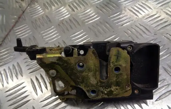 Chevrolet Lacetti Rear door lock