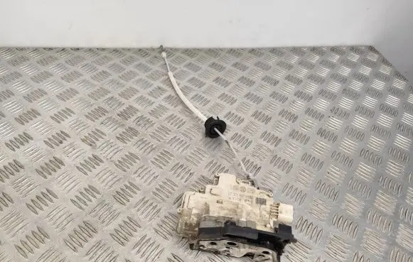 Audi Q7 4L Front door lock 3C1837016A