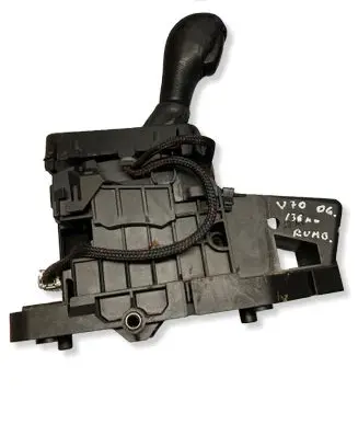 Volvo V70 Gear shifter/selector P30759279