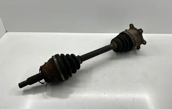 Mitsubishi Pajero Rear driveshaft