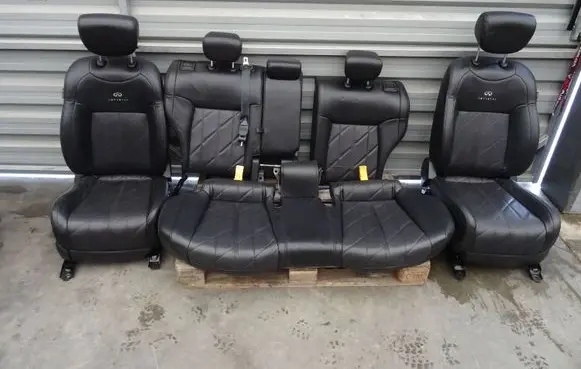 Infiniti FX Seat set 
