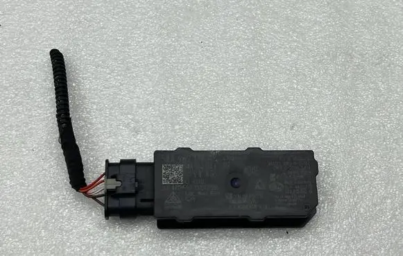 Audi A3 8Y Keyless system antenna 5WA962133G