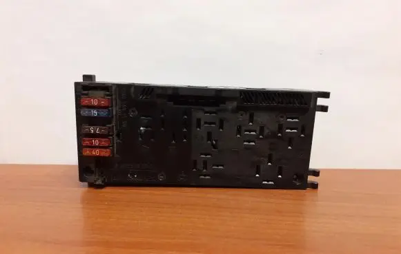 Mercedes-Benz E W210 Fuse box set 4252 0025452701