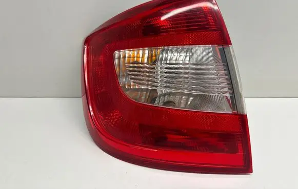 Skoda Rapid (NH) Rear/tail lights 5JH945111 5JH945095 5JH945095A