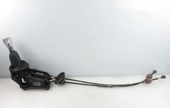 Citroen C2 Gear shifter/selector 9681359480