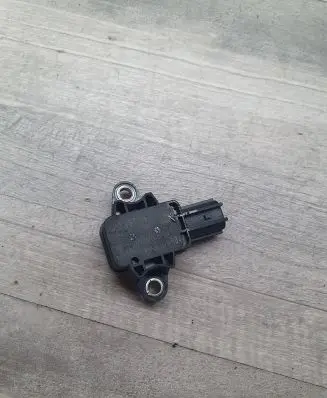 Volkswagen Golf VII Airbag deployment crash/impact sensor 8P0955557 6332DRD40