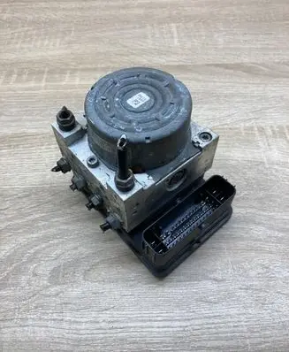 Volkswagen Golf VII ABS Pump 3Q0907379Q 3Q0614517Q