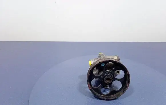 Nissan Primera Power steering pump 26054891