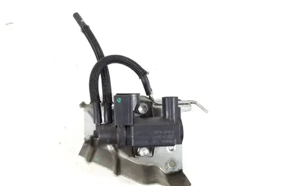 Toyota Avensis T250 Vacuum valve 25819-0R011
