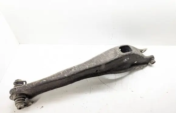 Chevrolet Tahoe Rear upper control arm/wishbone
