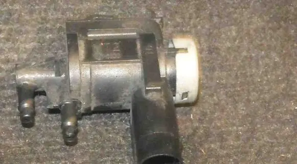 Audi Q7 4L Turbo solenoid valve 1K0906283A