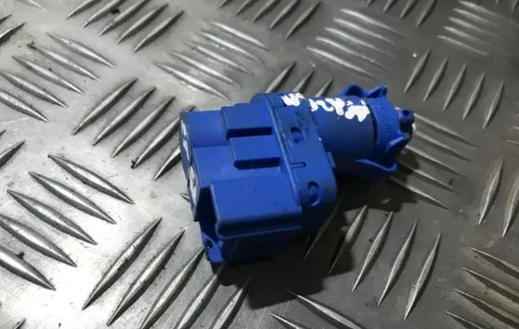 Mazda 2 Brake pedal sensor switch