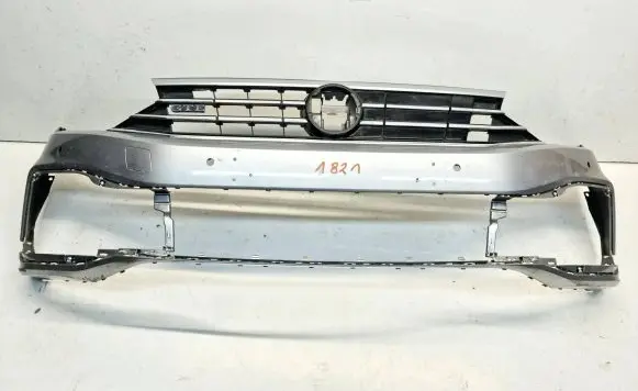 Volkswagen PASSAT B8 Front bumper 3G0807221G
