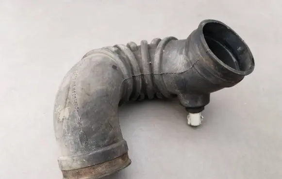 Ford Galaxy Air intake hose/pipe 7M0129627