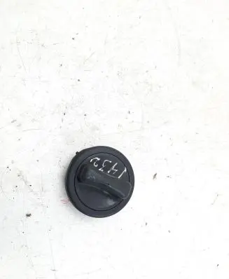 Mercedes-Benz E W211 Fuel tank cap A2204700705