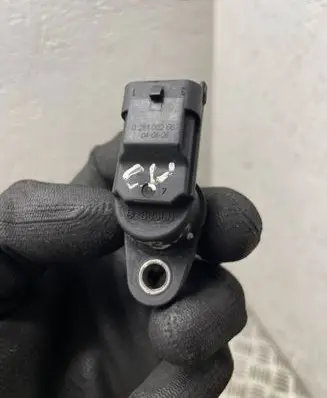 Camshaft position sensor