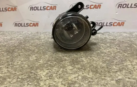 Volkswagen Golf V Front fog light 19A705H