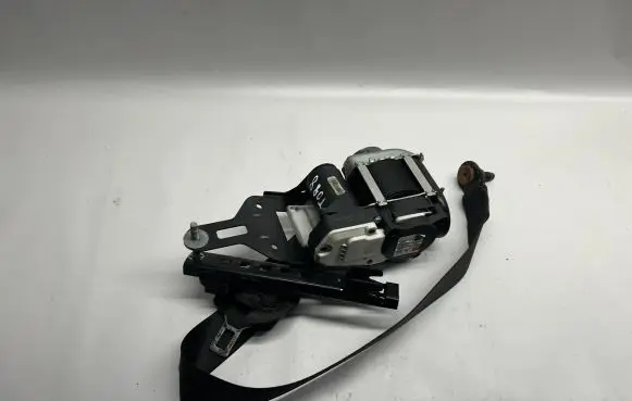 Mercedes-Benz CLA C117 X117 W117 Front seatbelt 621933200E A0008600388