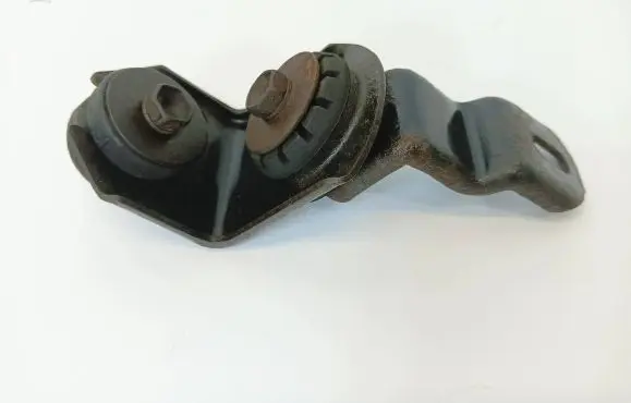 Lexus LS 430 Radiator mount bracket