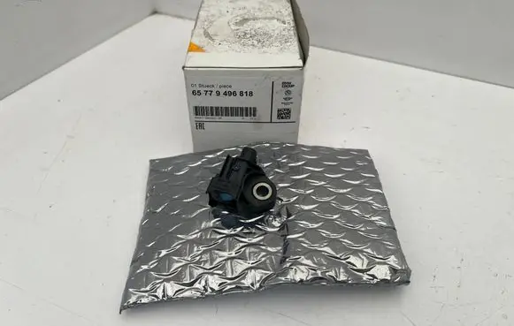 BMW 5 G60 G61 Acceleration sensor 9496818