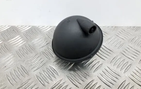 Vacuum air tank