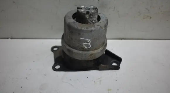 Engine mount bracket