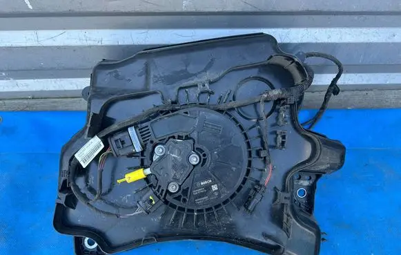 Skoda Octavia Mk4 AdBlue liquid reservoir 5WA13187AA SSP3222760M
