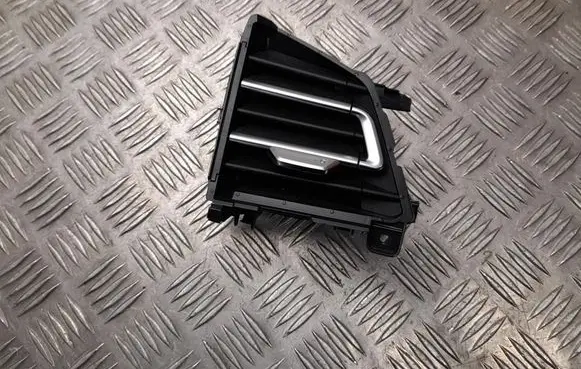Audi Q4 e-tron Dashboard side air vent grill/cover trim 89C820902A