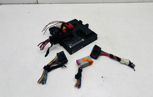 Audi A4 S4 B6 8E 8H Comfort/convenience module 8E0907279M
