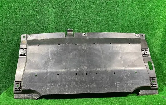 Renault Trafic III (X82) Engine splash shield/under tray 758926590R