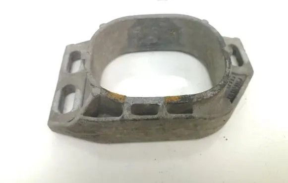 Audi A4 S4 B6 8E 8H Engine mounting bracket 8E0199335J
