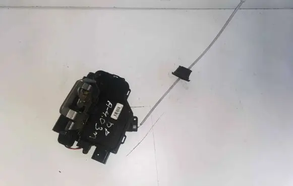 Audi A4 S4 B6 8E 8H Front door lock 4B1837015G