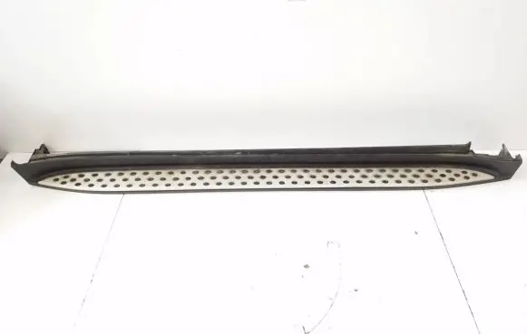 Mercedes-Benz ML W164 Sill A1646901475