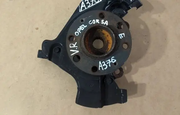 Opel Corsa E Front wheel hub spindle knuckle 13388768