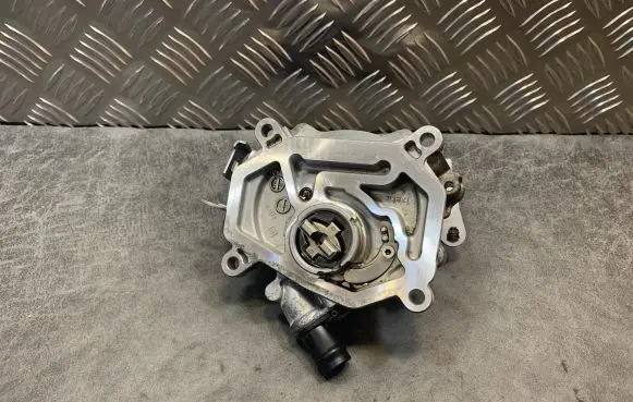 Mercedes-Benz C W205 Vacuum pump A2741400140