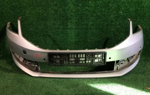 Skoda Octavia Mk3 (5E) Front bumper
