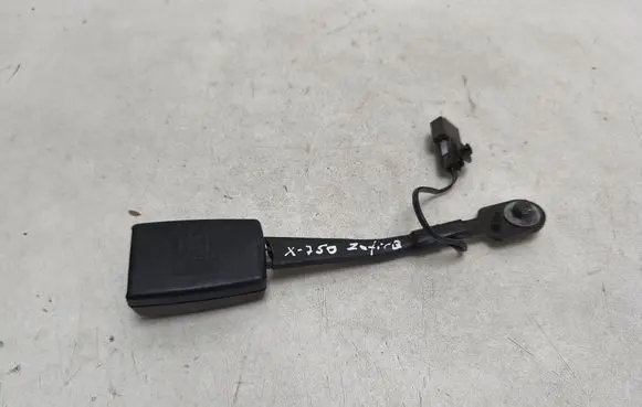 Opel Zafira C Front seatbelt buckle 13383732