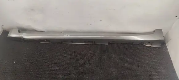Toyota Avensis T270 Sill 7586005020