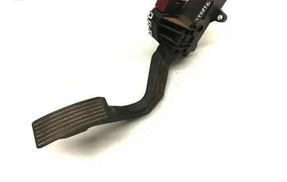 Fiat Ducato Accelerator throttle pedal 0136947308