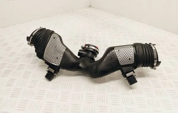 Mercedes-Benz ML W164 Turbo air intake inlet pipe/hose A6420908237