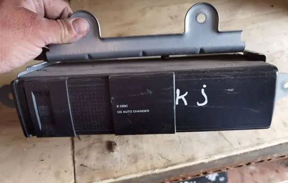 Jeep Cherokee III KJ CD/DVD changer 56038599AC