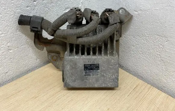 Toyota Auris 150 Fuel injection control unit/module 8987120070 1310001371