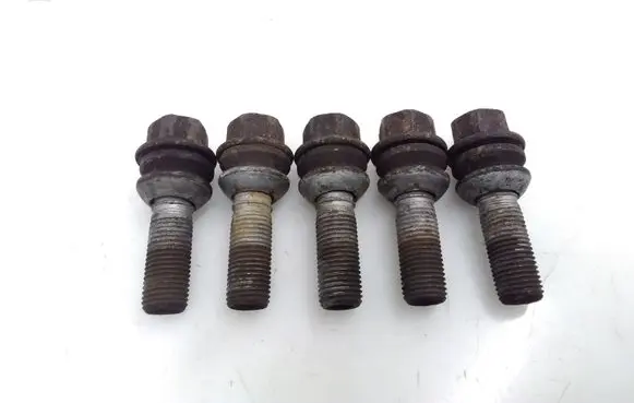 Audi Q7 4L Nuts/bolts 