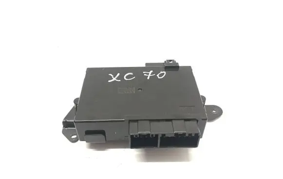 Volvo XC70 Seat control module 30710108 04W23T